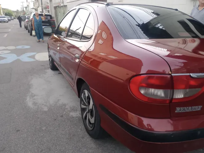 Renault Megane Sedan Rt/alize 1.6 16V 2001