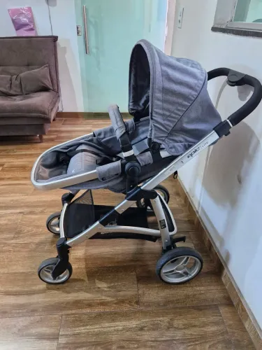 Bebê conforto e carrinho com função Moisés