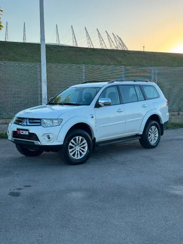 Mitsubishi Pajero HPE 3.5 4X4 Flex 5P Aut. 2016