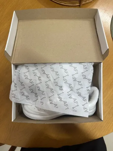 Tênis Nike Air Force 1 - primeira linha (NOVO)