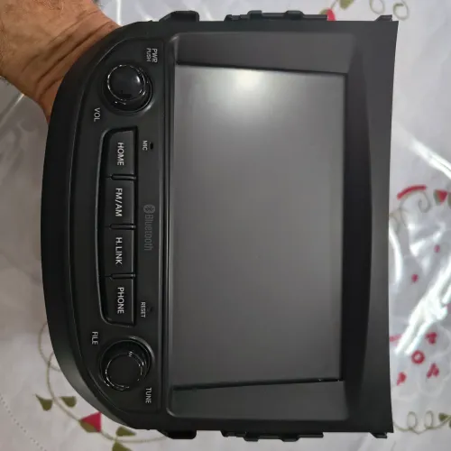 Multimídia original HB20S