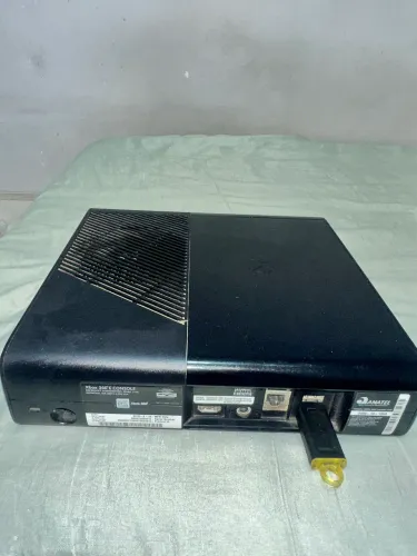 Xbox 360 BLOQUEADO COM PEN-DRIVE DE JOGOS