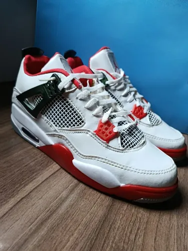 Tênis Air Jordan 4 Fire Red