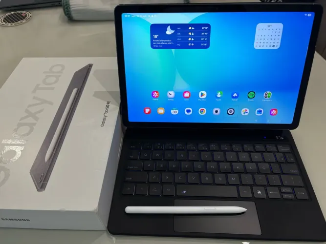 Samsung Galaxy Tab S10 FE 128GB + S Pen + 2 Capas + Teclado Bettdow