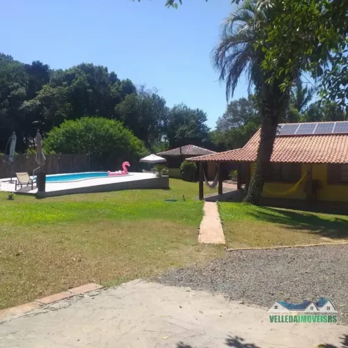 Velleda oferece lindo sítio dos sonhos em condomínio fechado, Águas Claras, escriturado!