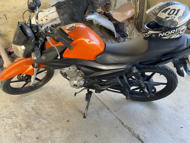 Factor 150 2016 muito nova! TROCO POR CARRO