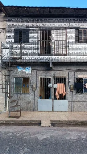 Vendo ou troco imóvel com 4 kitnets 