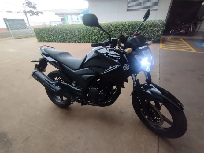 Fazer 250