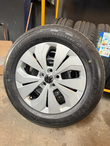 Jogo de Pneus Goodyear Aro 16 + Rodas T-Cross Sense - Zero KM Sem Uso