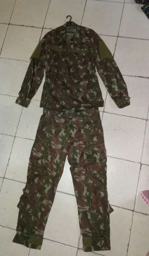 Uniforme calça e gandola (tamanho M)