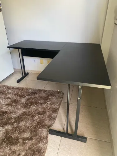 Vendo Mesa de Escritório em L - Preta
