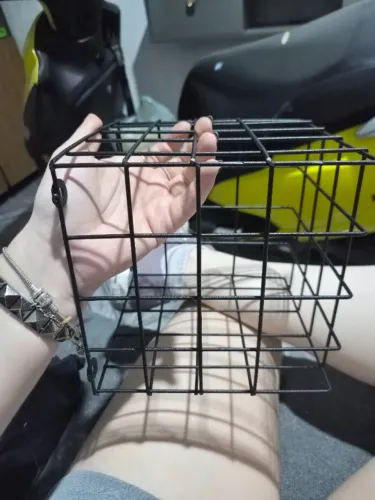 Gaiola de proteção para câmera de segurança 