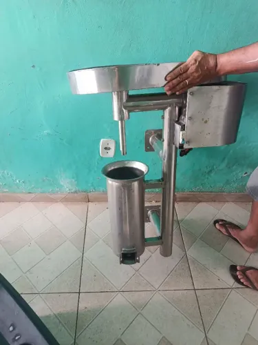 Máquina de bater açaí toda em inox