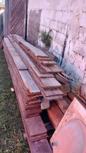 Madeiras, janelas e Assoalho Jatobá demolição