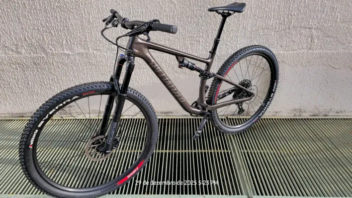 Specialized Epic Evo 2023 TAMANHO-M