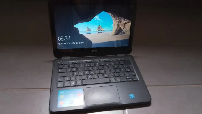 Notebook Dell Inspiron 11 a venda.