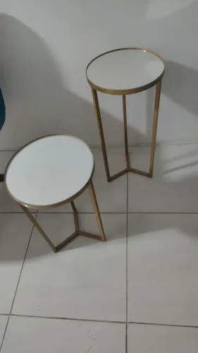 Vende-se mesinha