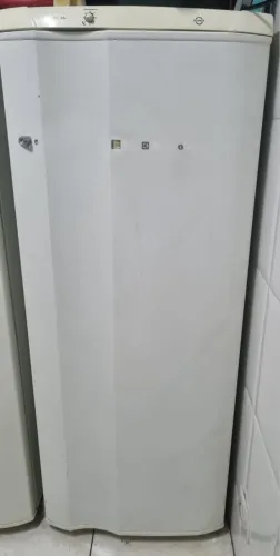 Geladeira Eletrolux RE 26