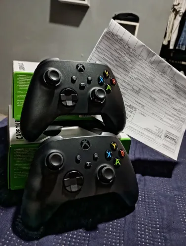 2 controles carbon Black pro Xbox