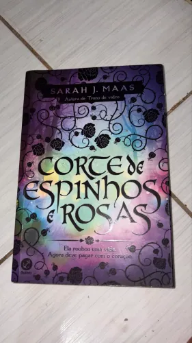Corte de espinhos e rosas