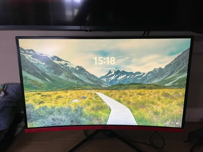 Monitor curvo HQ