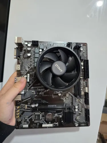 Kit processador RYZEN 5 5600GT + A520M + Cooler