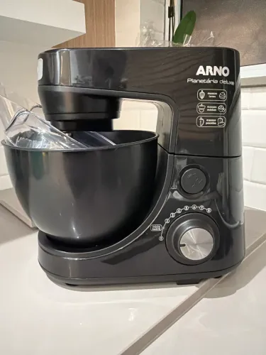 Batedeira planetária deluxe Arno