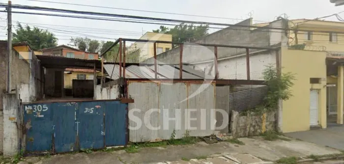 Casa com Terreno 13,5 de frente x 24 próximo ao shopping interlagos zoneamento ZM
