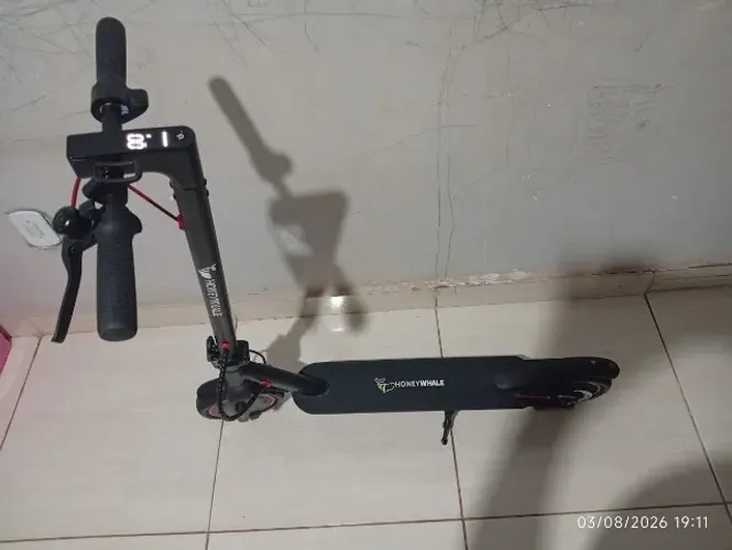 Vendo patinete elétrico Honeywhale, em excelente estado de conservação, praticamente novo.