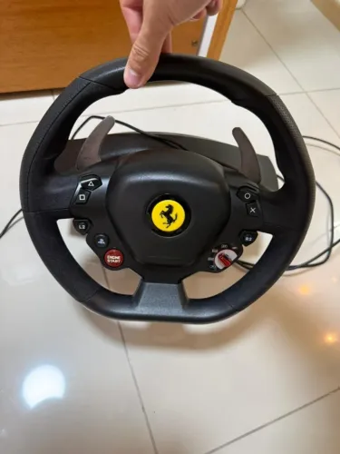 Volante Thrustmaster T80 Ferrari 488 GTB - PS4/PC