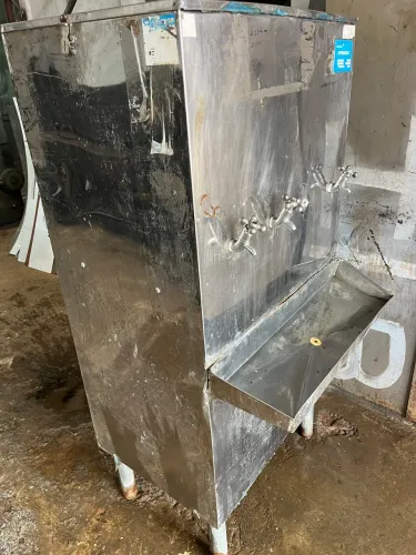Bebedouro industrial 