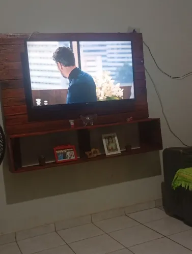 Vendo painel rústico em boas condições