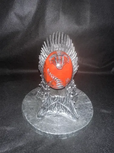 Trono de Ferro + Ovo de Dragão Game of Thrones - Decoração Geek
