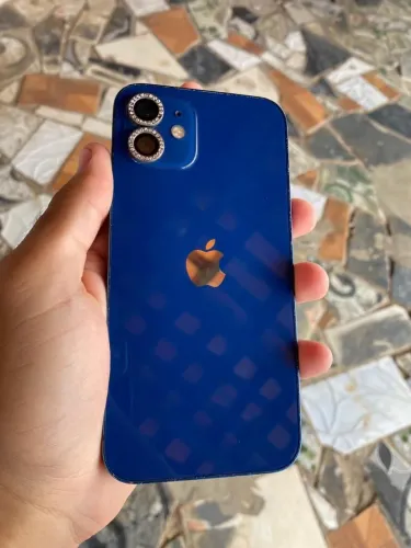 iPhone 12 - 64
