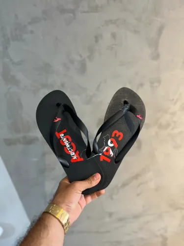 Chinelas padrão na promoções por 25,00