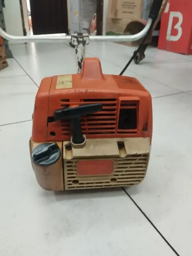 Roçadeira Stihl FS 220