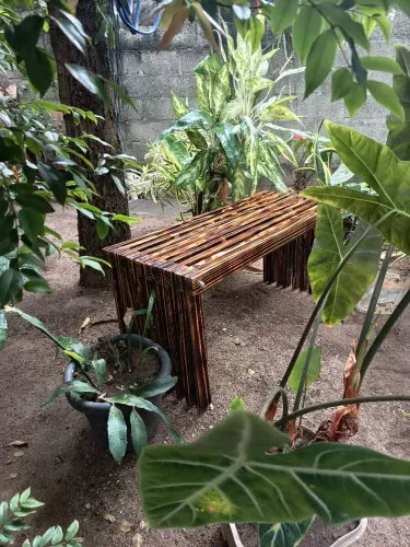 Banco ripado pra jardim a prova de água .