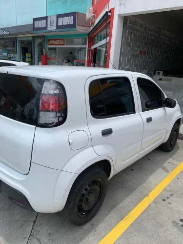 Fiat Uno Attractive 1.0 EVO Fire Flex 8V 5P 2021