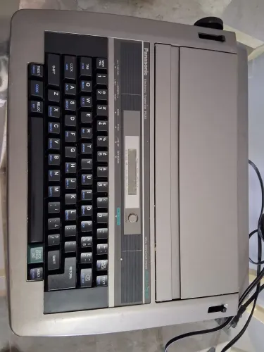 Doação Máquina de Escrever elétrica
