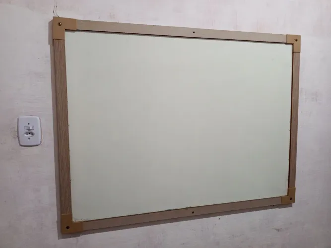 Vendo quadro sala de aula branco