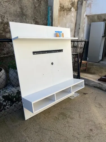 Rack/Painel Tok&Stok Branco para TV - Moderno e em bom estado