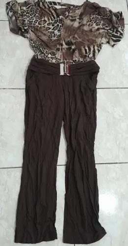Macacão marrom de oncinha