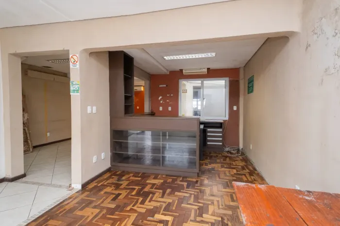 Prédio Comercial para Aluguel no Centro de Pelotas RS com Excelente Localização, Amplo Esp
