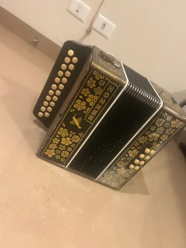 Hohner Alemã 8 Baixos Beija-Flor Antiga Relíquia Original