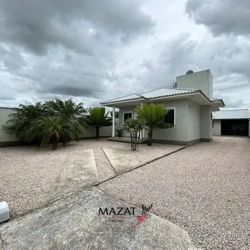 Casa com Piscina à Venda em Tijucas  SC | Terreno de 360m²