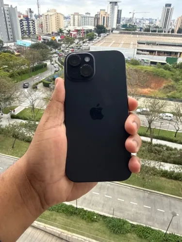 15 USADO DE 128GB PRETO