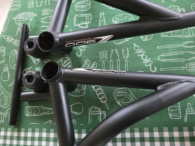 Stunt Race (Protetor do Motor) e Acessórios da Z900 2025 e 2026.