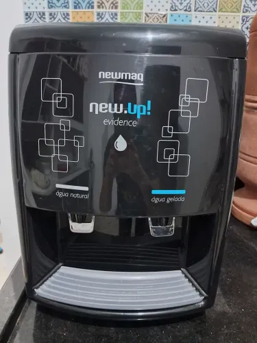 Bebedouro de água natural/gelada