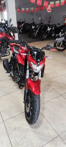 YAMAHA FZ 25 VERMELHA 2021 Shalon veículos Cariacica