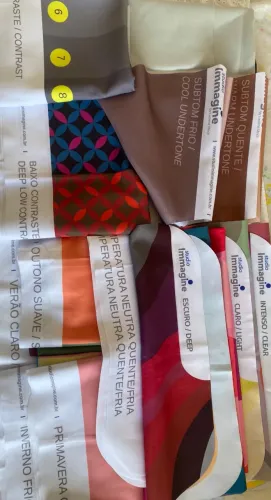 Material para análise de coloração pessoal